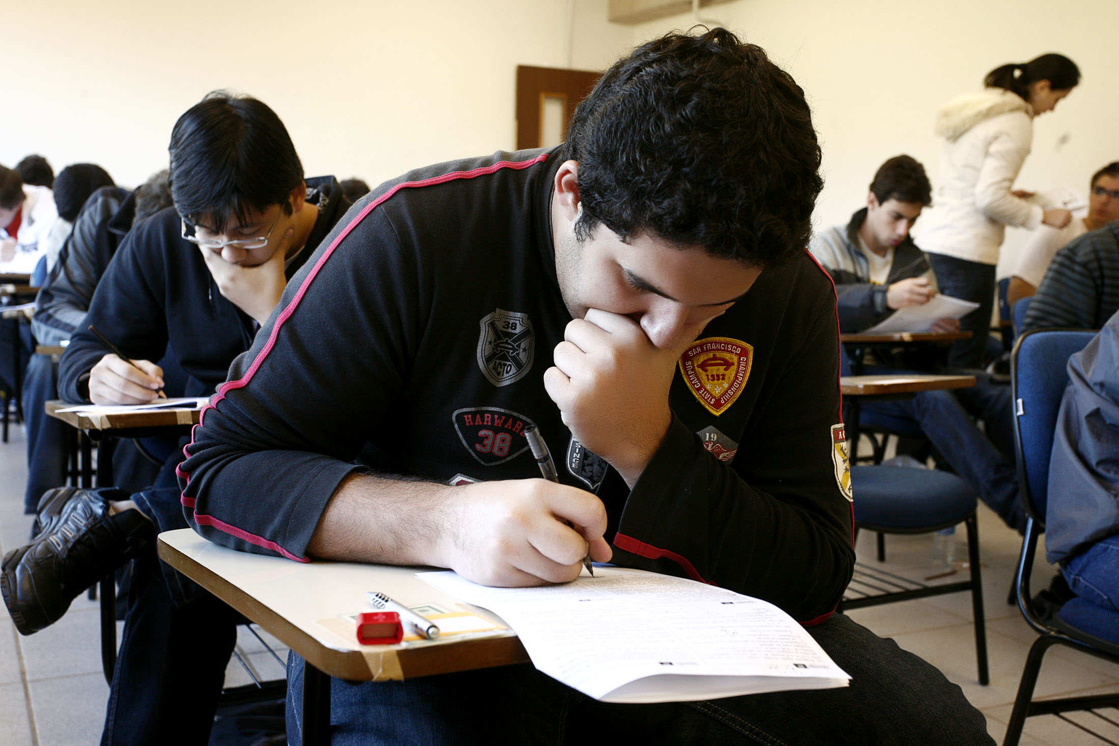 A prova desta terça teve 40 questões de duas disciplinas, que variam conforme o curso escolhido | Heitor Marcon/UEM