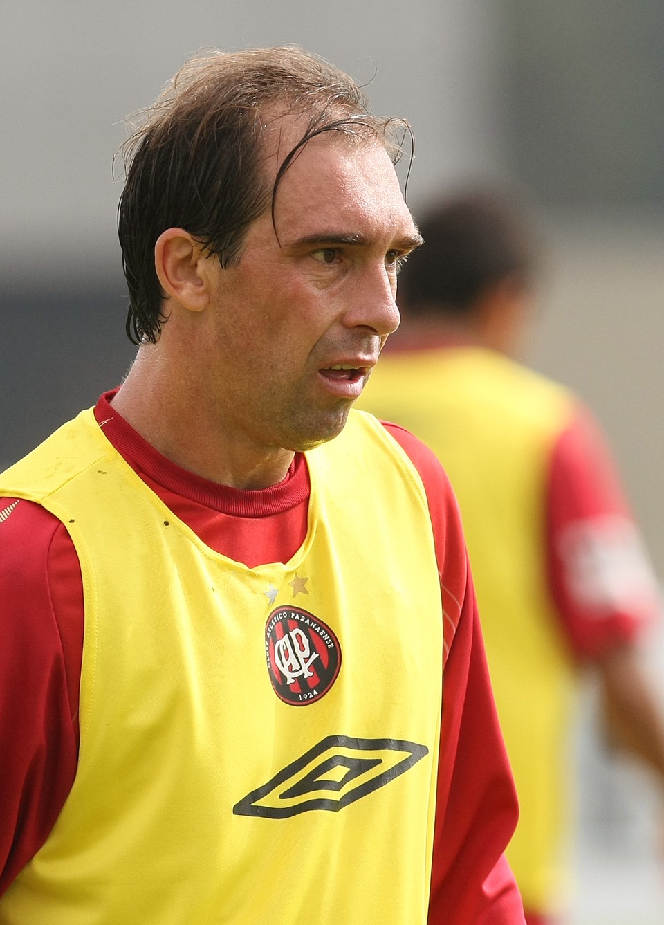 Baier sentiu joelho direito e será poupado do jogo desta quarta-feira contra o Goiás | Rodolfo Bührer / Gazeta do Povo