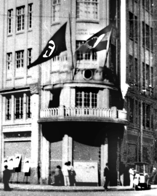 A bandeira da Alemanha de Hitler tremulando na fachada do então maior edifício de Curitiba? Pois podia, no primeiro andar do Edifício Garcez era o Consulado Alemão, em 1939 | 