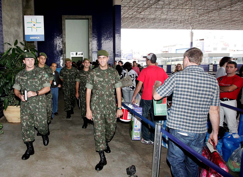 Exército participará ativamente dos trabalhos de prevenção nas regiões de fronteira com Paraguai e Argentina | Christian Rizzi/Gazeta do Povo