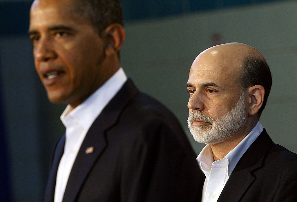 Barack Obama discursa ao lado de Ben Bernanke: experiência e atuação do economista no combate à crise foram elogiadas | Jewel Samad/AFP