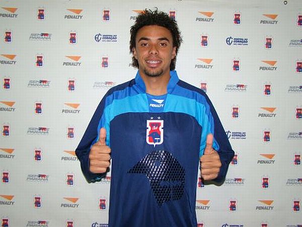 Goleiro Zé Carlos chega ao Tricolor para brigar pela camisa 1 | Divulgação / Paraná Clube