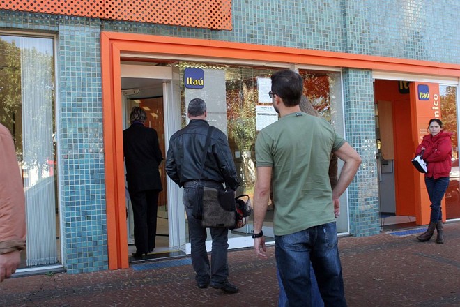 Restrição atinge vários estabelecimentos, mas a regra não é clara para pessoas |