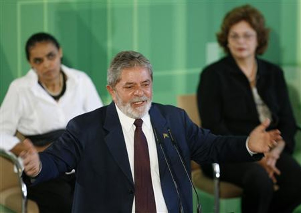 A eventual candidatura de Marina Silva traz preocupação principalmente aos aliados de Dilma Rousseff | Roberto Jayme / Reuters