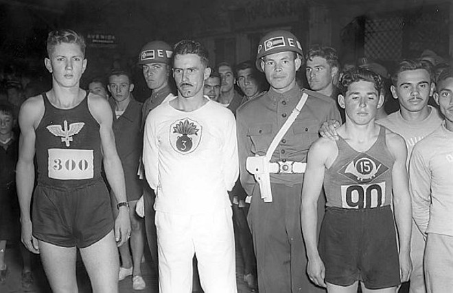 3º RAM, 15º BC e Base Aérea. Primeiro, segundo e terceiro lugar, em 1948 |