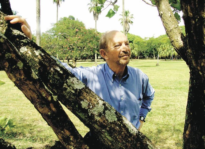 Scliar, o médico e escritor imortal, falará sobre crônica e romance |