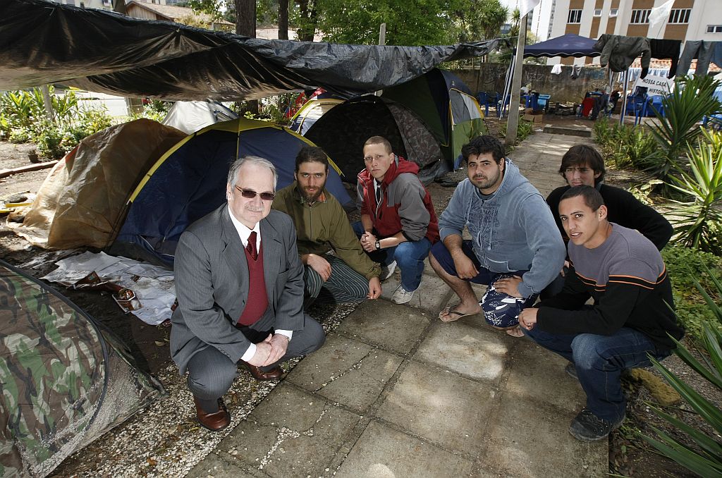 Luiz Edson Fachin, um dos advogados mais renomados de Curitiba, resolveu defender os estudantes de graça: simpatia pela Upes e pela causa | Rodolfo Bührer/ Gazeta do Povo