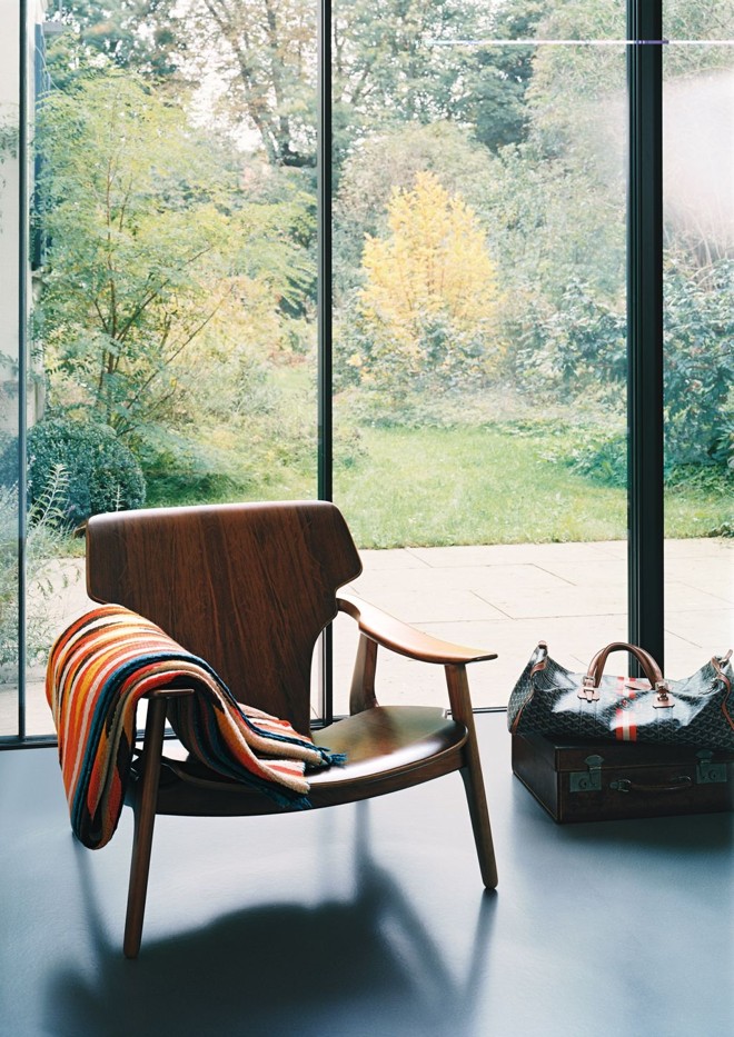 A Diz, um clássico do designer Sérgio Rodrigues, à venda por R$ 4.300 | 