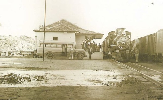 Foto antiga da estação ferroviária | 