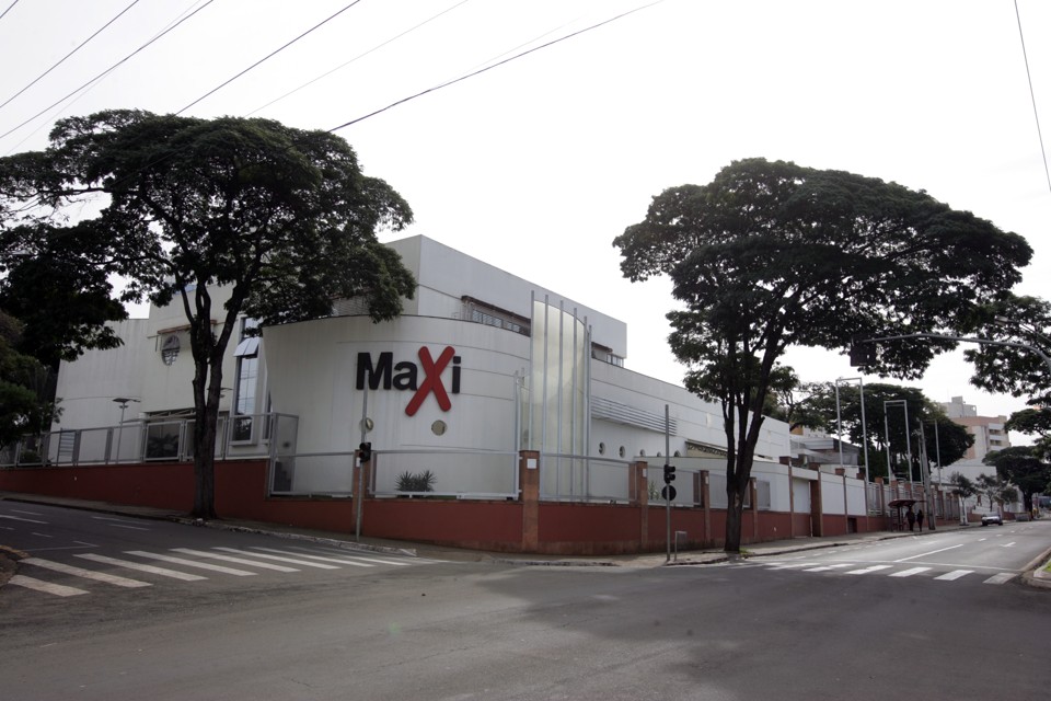 Colégio Maxi em Londrina: escolas particulares mantêm aulas | Roberto Custódio/Arquivo JL