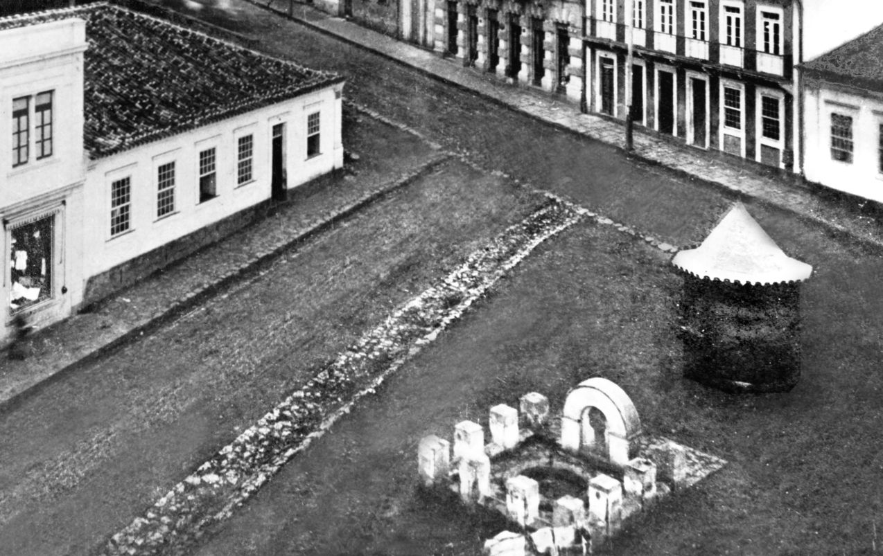 Largo da Ordem no início de 1900 |