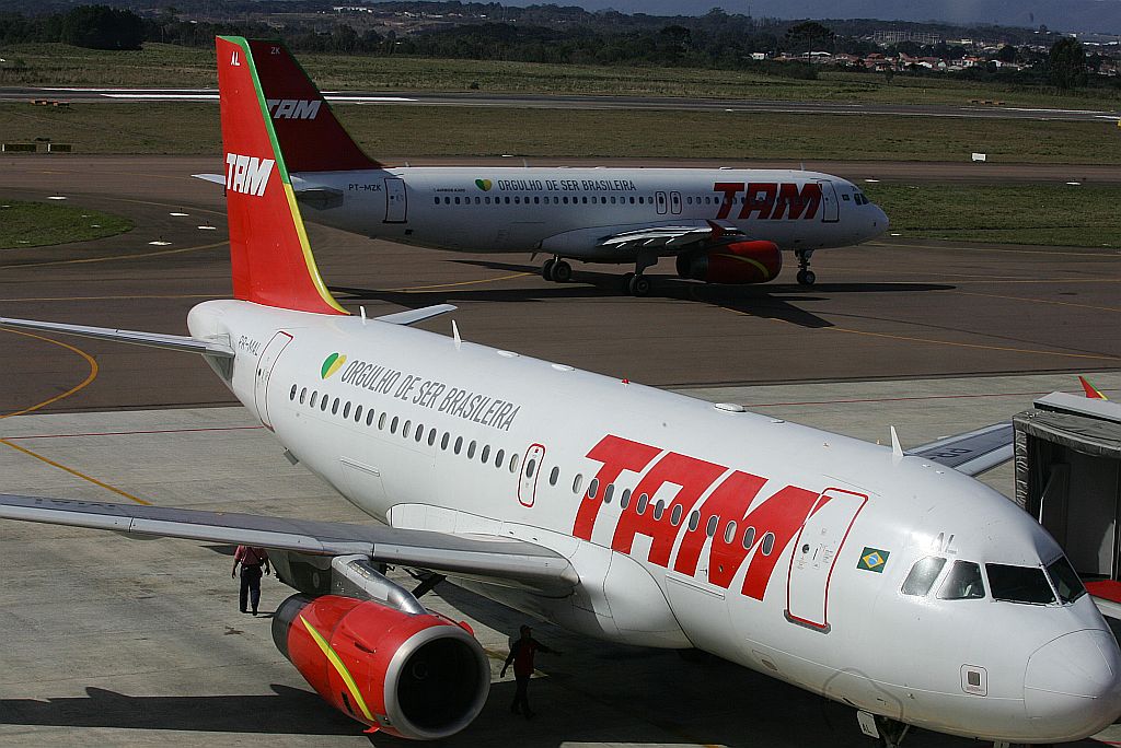 Aviões da TAM no Aeroporto Afonso Pena: concentração de mercado em duas companhias também ocorre no Chile, Austrália, Canadá e México | Ivonaldo Alexandre/ Gazeta do Povo