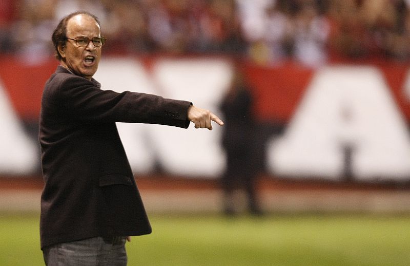 Em sua terceira partida no banco de reservas, Antônio Lopes manteve-se com 100% de aproveitamento | Rodolfo Bührer / Gazeta do Povo
