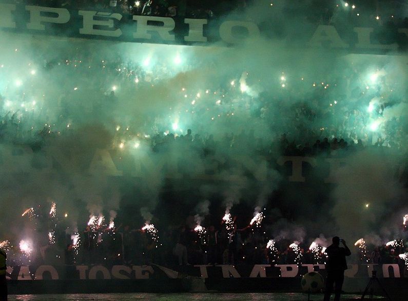 "Green Hell" da torcida Coxa coloriu a vitória sobre o Palmeiras | Divulgação / Coritiba FC