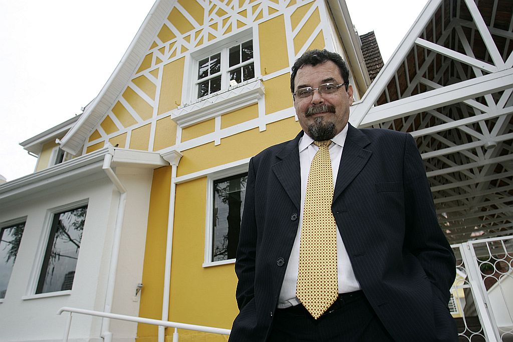 Costa diz que projetos importantes podem parar sem os recursos das fundações | Marcelo Elias/Arquivo Gazeta do Povo