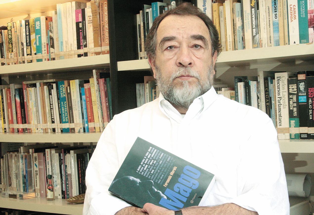 O jornalista e biógrafo Fernando Morais participa da Bienal para discutir o lucrativo filão das biografias | Divulgação
