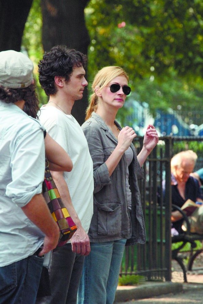 Julia Roberts vive o papel de Elizabeth da adaptação do seu best seller para o cinema | 