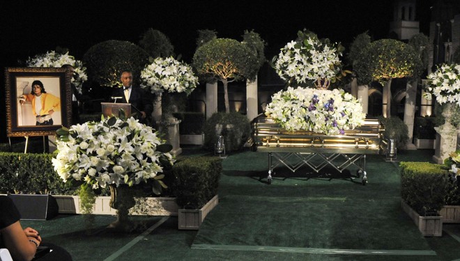 O reverendo Al Sharpton fala durante o funeral de Michael Jackson | Harrison Funk/Reuters