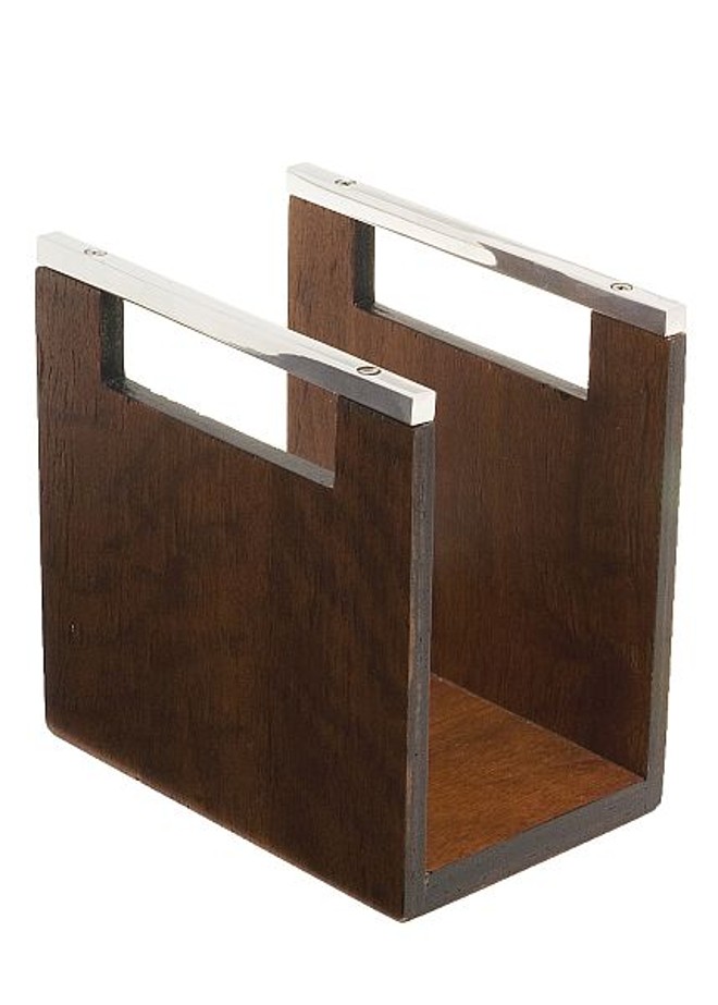 Peça da Benedixt em madeira e alumínio. Preço: R$ 40. À venda na loja virtual | 