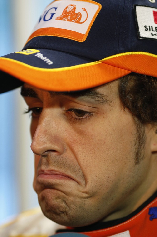 Alonso pode se tornar companheiro de Felipe Massa em 2010 | José Manuel Ribeiro / Reuters