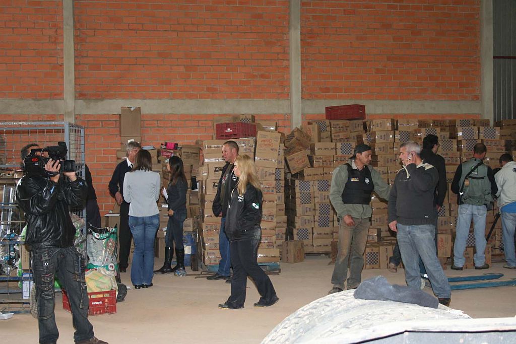 Barracão em Campo Magro: cinco toneladas de material roubado | Osvaldo Ribeiro