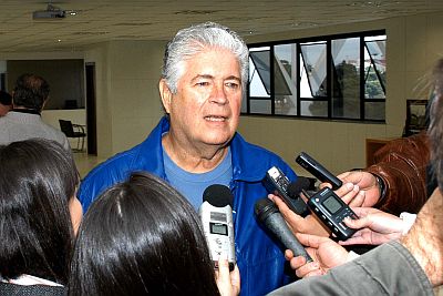 Governador confirmou que em dez dias será lançado um novo concurso para a contratação de policiais | Joel Cerizza/AEN