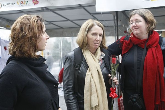 As estrangeiras Vitoria, Cristine e Kate: dificuldades de comunicação e de câmbio |