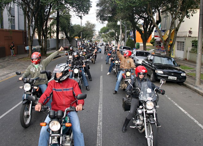 O protesto contribuiu para piorar o já congestionado trânsito da capital na véspera do feriadão | Hedeson Alves