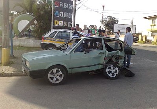 Gol ficou bastante destruído | 