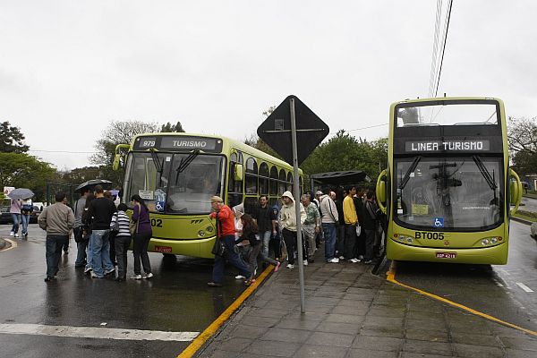 Termômetro do turismo: procura por Jardineira duplicou. Frota deve ser ampliada em breve | Fotos: Aniele Nascimento/Gazeta do Povo
