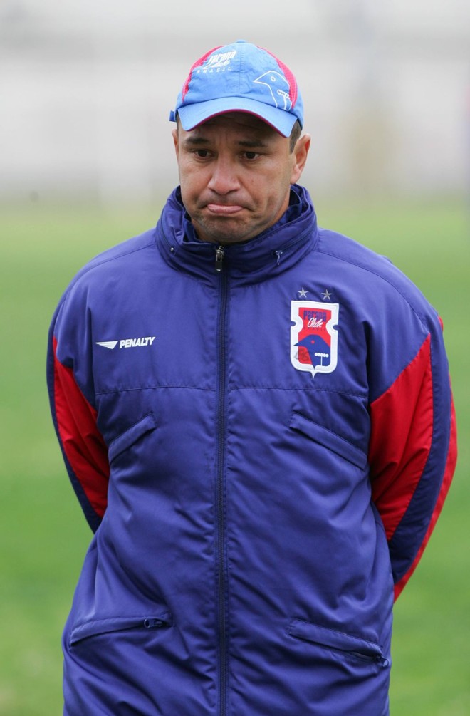 Ageu fica de sobreaviso como técnico | Daiel Castellano/Gazeta do Povo
