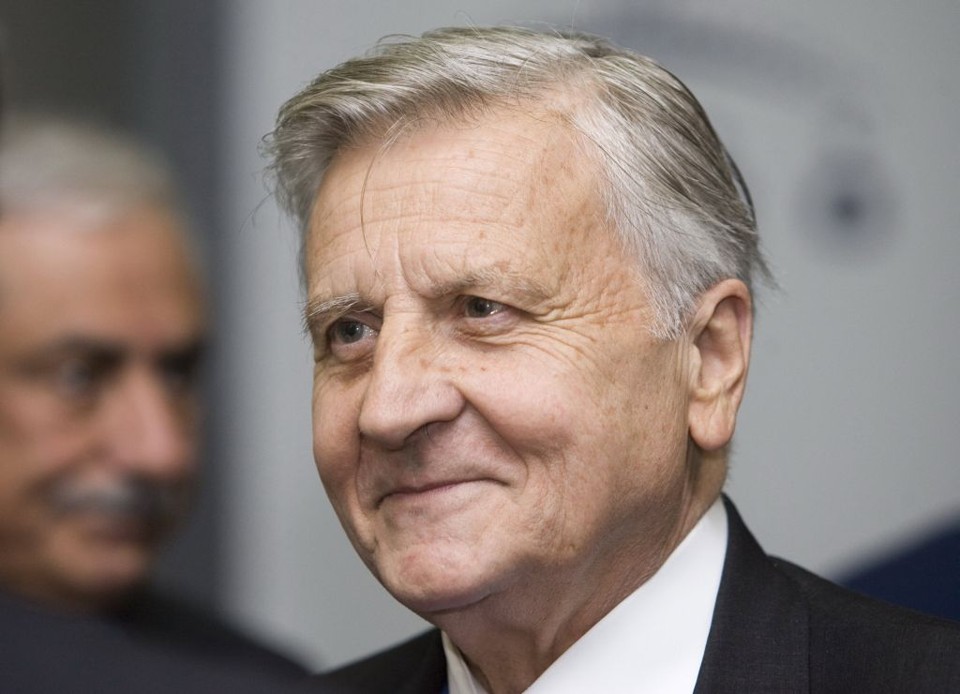 Bancos questionam novas regras anunciadas por BCs Trichet, do BC europeu, falou em consenso absoluto, mas anúncio do acordo selado pelo G-20 foi adiado para novembro | Chris Ratcliffe/AFP