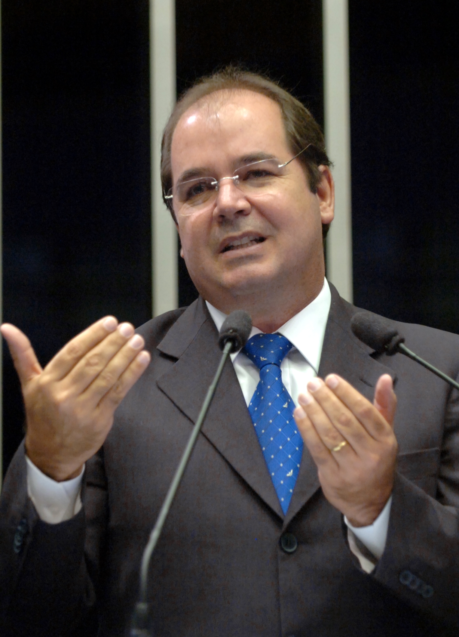 Tião Viana: projeto prevê pensão e até R$ 400 mil | Agência Senado