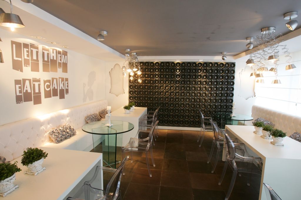 Projeto do Café ficou por conta dos arquitetos Ana Terra Graf e Marcelo Vacção | Fotos: Daniel Castellano/Gazeta do Povo