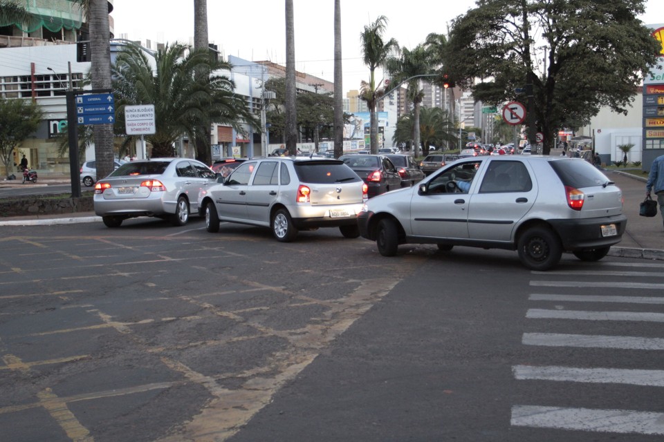 Avenida Paraná é uma das avenidas que será transformada em binário | Ivan Amorim/Gazeta do Povo