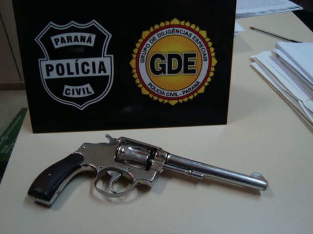 Adolescente contou à polícia que conseguiu o revólver com um amigo | Divulgação/15ª Subdivisão Policial