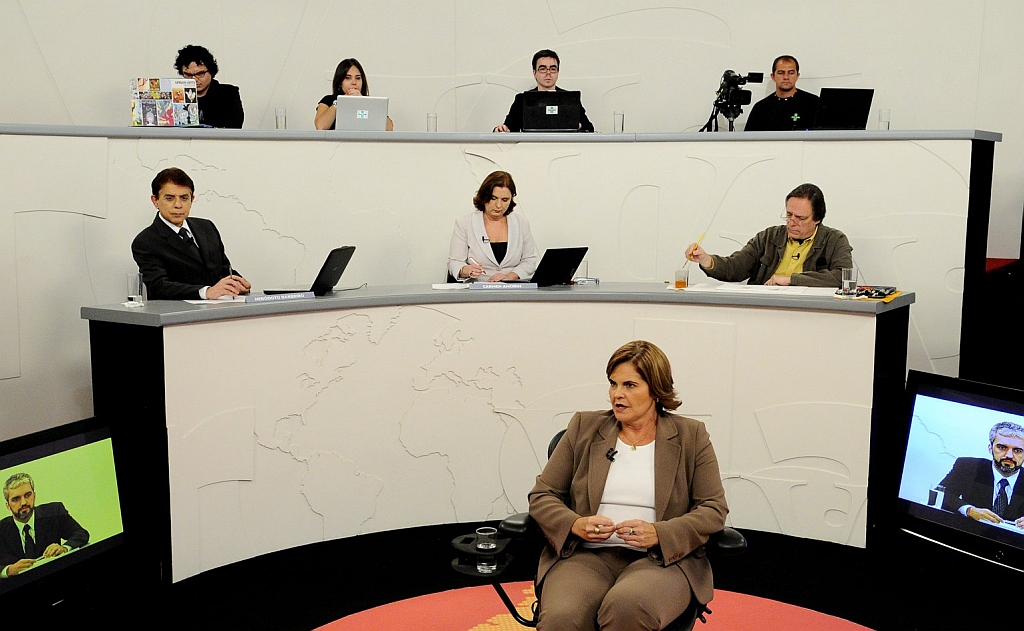 O programa de debates Roda Viva, com a governadora do Pará, Ana Júlia Carepa, é um dos carros-chefes da programação da TV Cultura | Jair Bertolucci/Divulgação