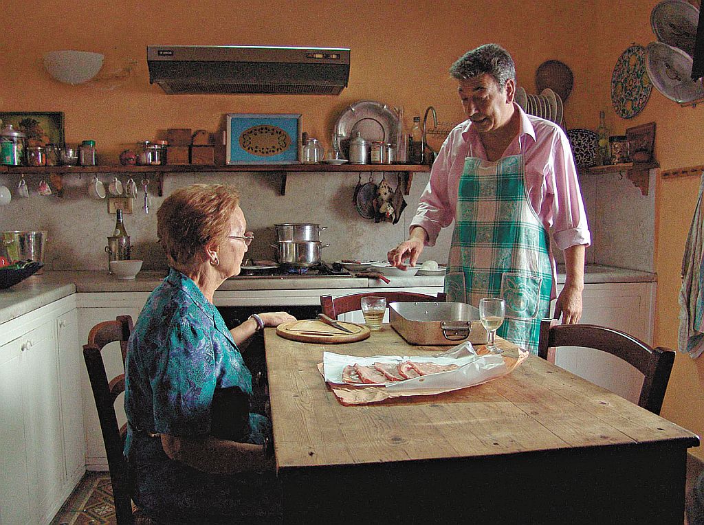 Almoço em Agosto, do italiano Gianni di Gregorio, discute o envelhecimento de forma divertida e delicada | Fotos: Divulgação