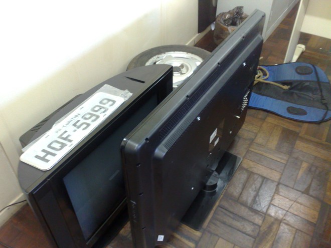 Objetos seriam resultado dos roubos cometidos pela quadrilha |