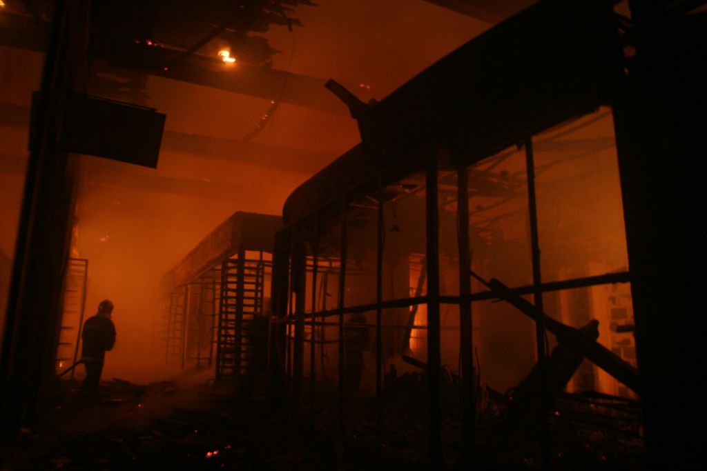 Incêndio no Mercadão: prejuízo causado pelo fogo é estimado em aproximadamente R$ 1,5 milhão | Dirceu Portugal/Gazeta do Povo