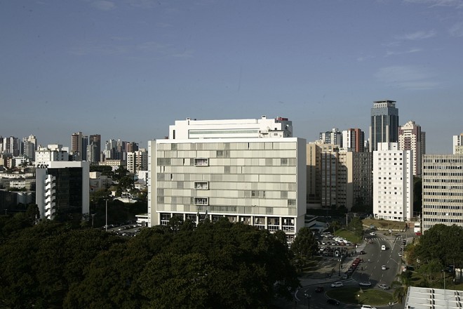 Vista da sede do TJ paranaense, em Curitiba: como o salário da magistratura estadual está atrelado por lei aos vencimentos dos ministros do Supremo, o aumento no Paraná será retroativo a setembro, data do reajuste do STF | 