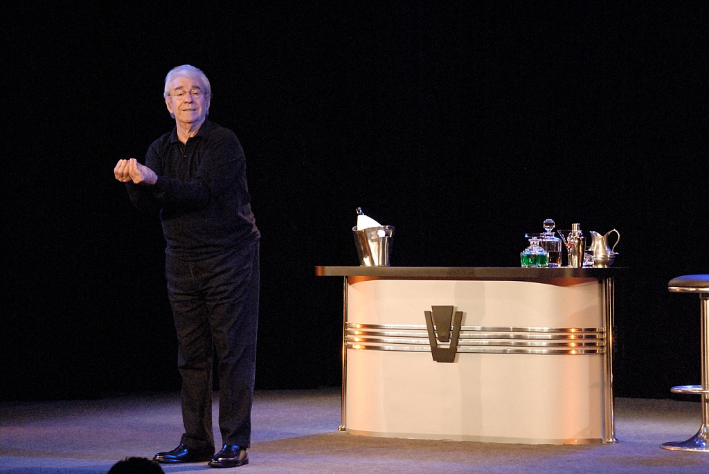 Juca compartilha suas ideias no palco | Divulgação