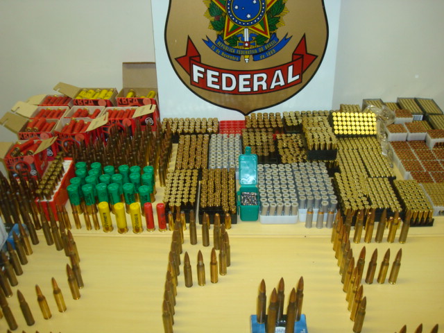 Ao todo, foram apreendidas 2,6 mil cartuchos de munições de diversos calibres | Divulgação/PF
