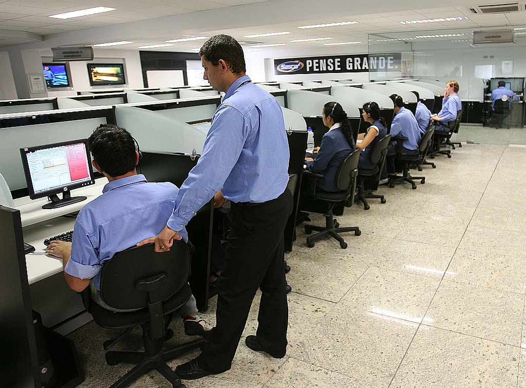 Funcionários da Sascar, na região metropolitana de Curitiba: após aquisição, GRV deve faturar R$ 500 milhões | Valterci Santos/Gazeta do Povo