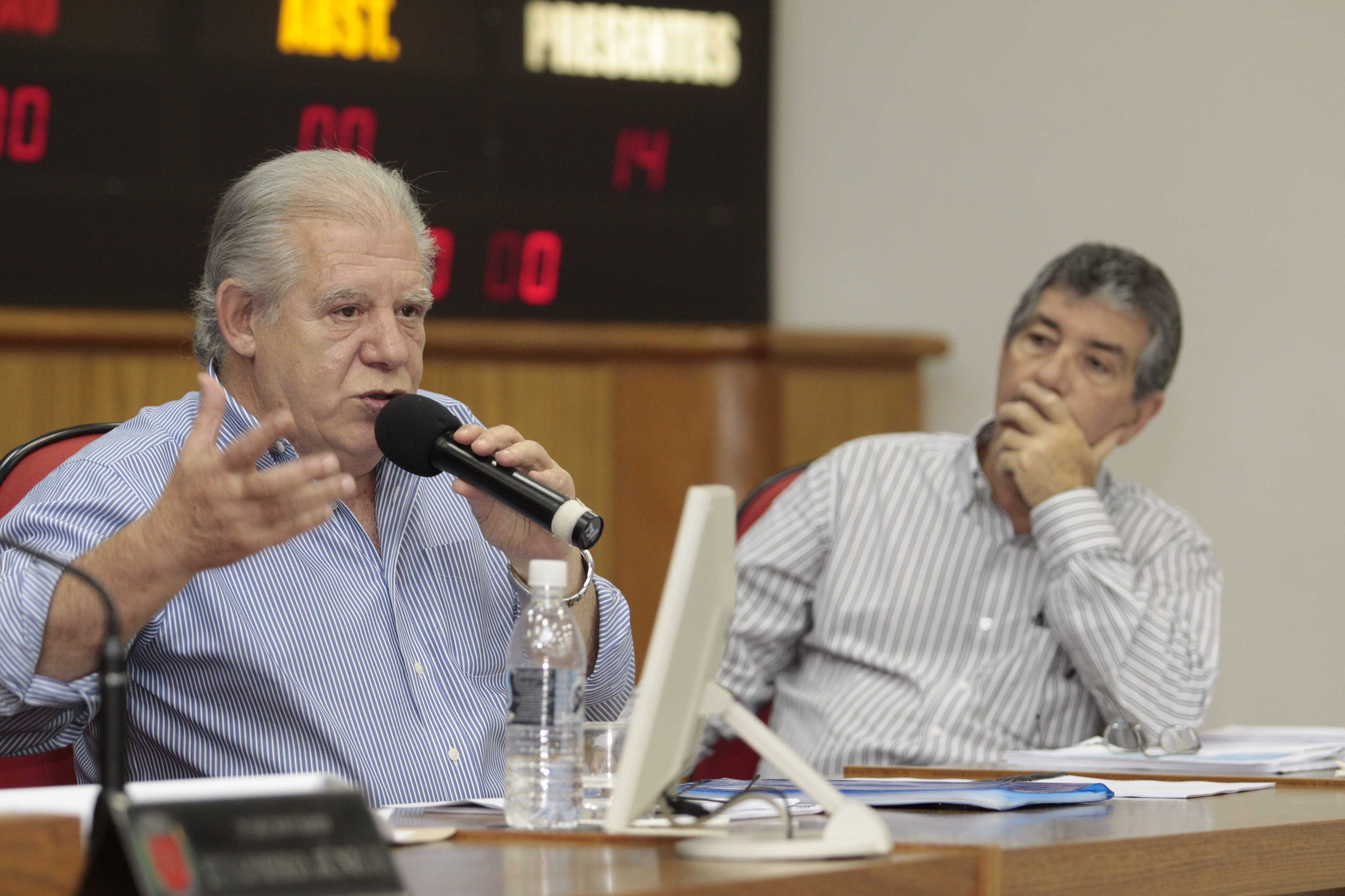 Em outubro, Stênio Jacob respondeu aos questionamentos sobre o direito da empresa em explorar o serviço de água e esgoto | Ivan Amorin/Gazeta do Povo