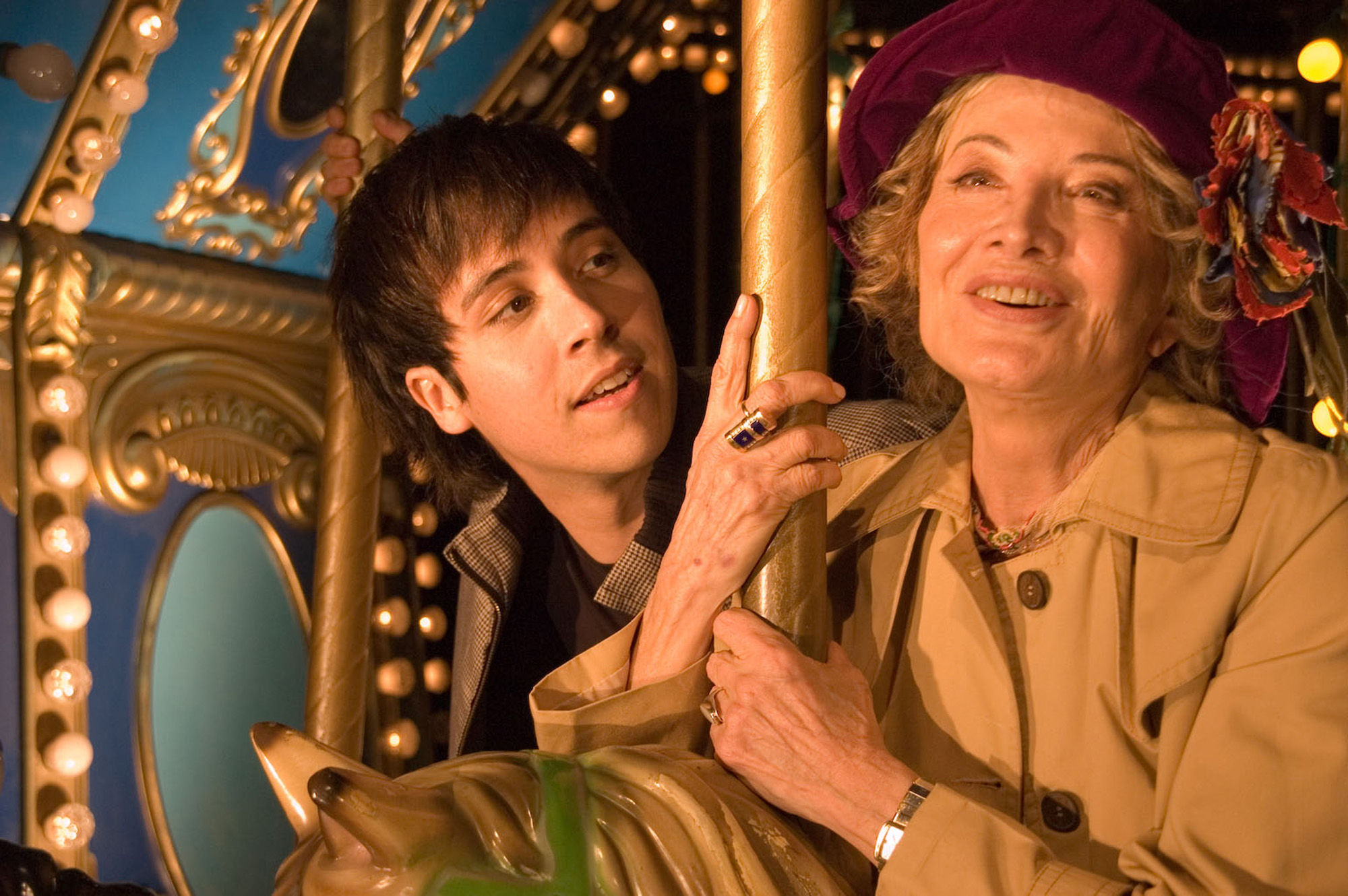 Arlindo Lopes e Glória Menezes em cena do espetáculo "Ensina-me a Viver" em cartaz neste domingo (25) na capital paranaense | Divulgação