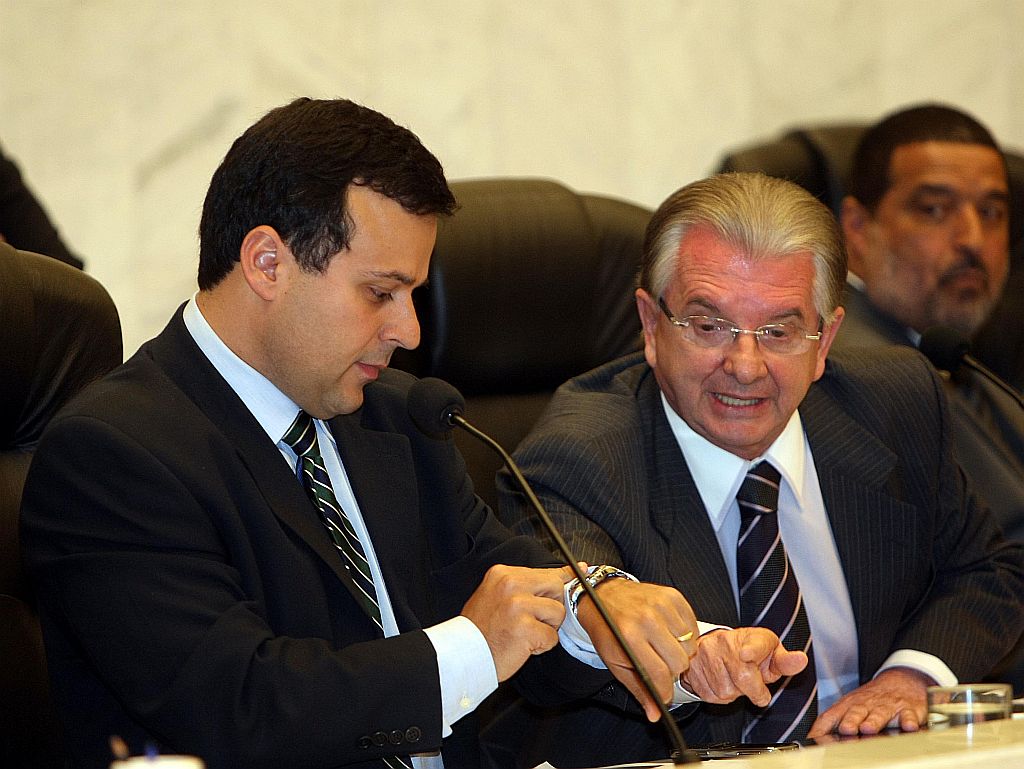 Delazari e o presidente da Assembleia, deputado Nelson Justus: tempo contado para perguntas e respostas | Albari Rosa/Gazeta do Povo