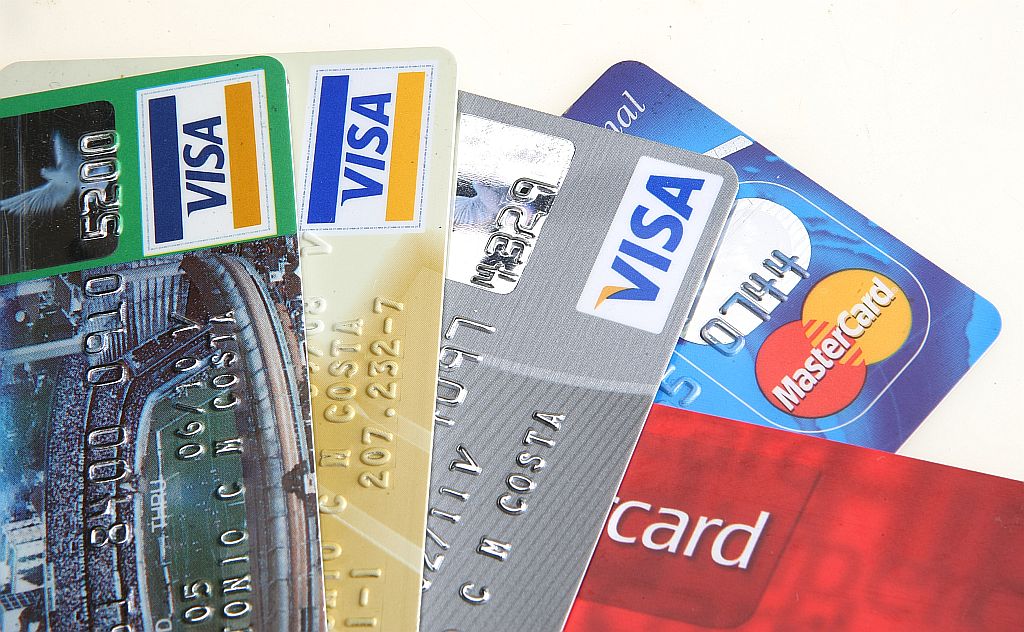 Dinheiro de plástico gera atrito entre técnicos do BC, da Fazenda e da Justiça: marco regulatório está em estudo há mais de seis meses | Antonio Costa/Gazeta do Povo