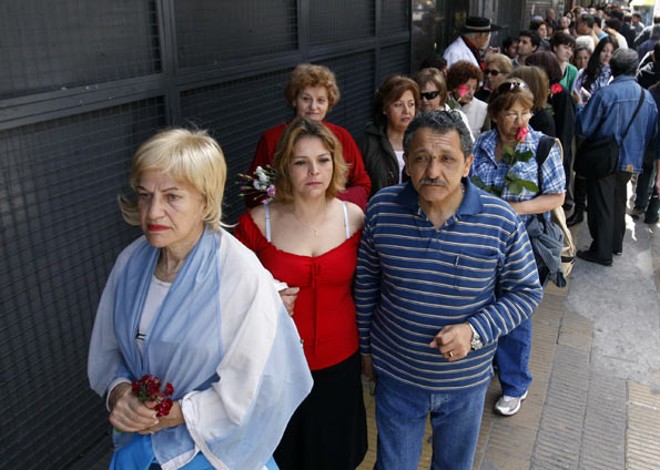Os fãs tiveram de esperar em filas para dar adeus à 