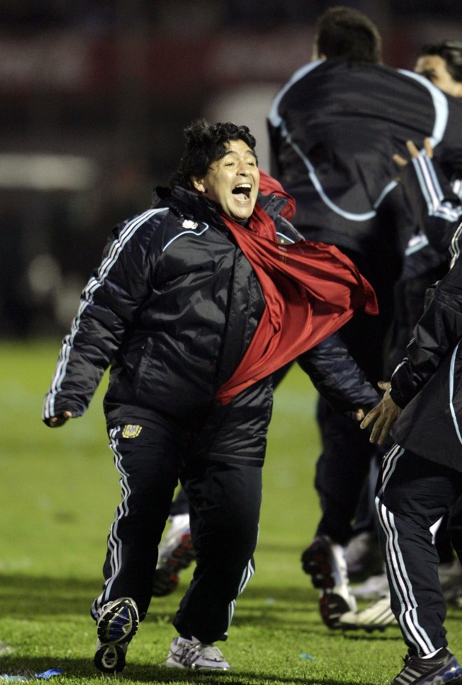 Maradona apostou em Bolati para tentar garantir o empate. Sua estrela brilhou e o jogador marcou o gol da vitória dos 